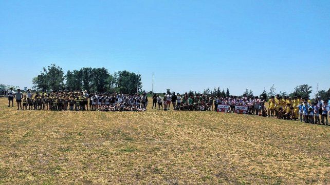 Más de 150 chicos estuvieron en el primer encuentro de rugby de la entidad.