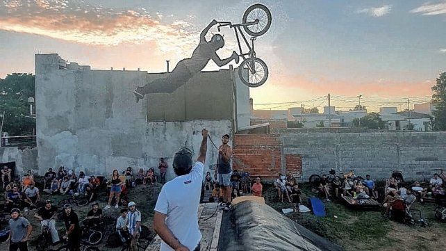 Raúl Hardock organizó un evento de BMX en el