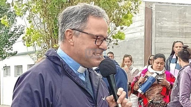 Virgen del Cerro. El padre Walter contó su vivencia al subir al cerro de Salta. "En ese lugar tuve la gracia de confesar y ser testigo de muchas conversiones", manifestó.