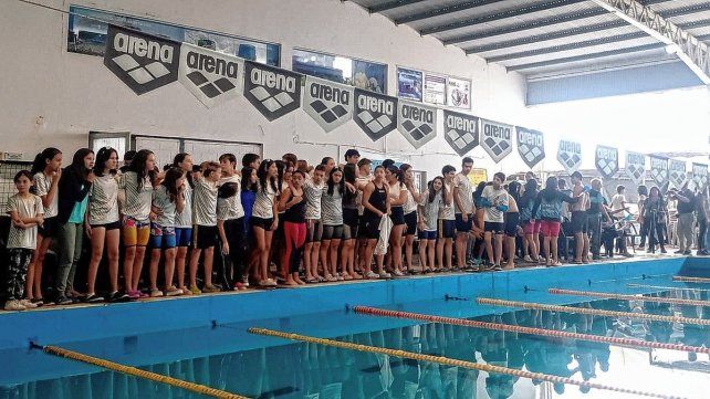 Del Campeonato Entrerriano participaron más de 300 nadadores. Del Campeonato Entrerriano participaron más de 300 nadadores.