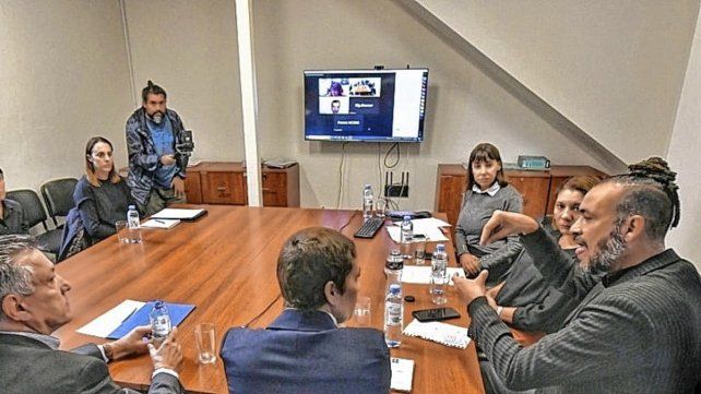 Testimonio. “La comunidad sorda y la oyente deben estar en igualdad de oportunidades”, dijo Sebastián Acosta, asesor sordo y profesor de LSA.