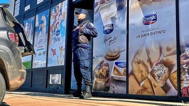 Los allanamientos en Concordia fueron en domicilios de la empresa proveedora y de la excoordinadora de comedores escolares. Los allanamientos en Concordia fueron en domicilios de la empresa proveedora y de la excoordinadora de comedores escolares.