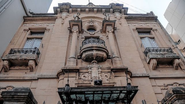 La Biblioteca Popular es parte del patrimonio histórico y cultural de Paraná. La Biblioteca Popular es parte del patrimonio histórico y cultural de Paraná.