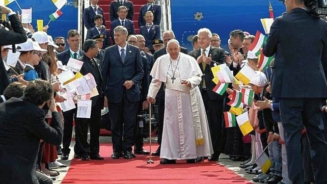 Francisco. El Santo Padre fue recibido con gran calidez en Hungría