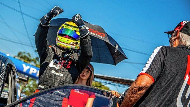 La felicidad de Emiliano Stang en Oberá. La felicidad de Emiliano Stang en Oberá.