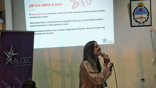 Concientizar. Julia Berwart se apasionó por la mastología y en Concepción del Uruguay comparte sus conocimientos. Concientizar. Julia Berwart se apasionó por la mastología y en Concepción del Uruguay comparte sus conocimientos.