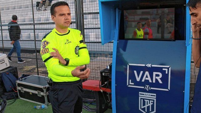 El VAR hace su aparición en el estadio Grella.