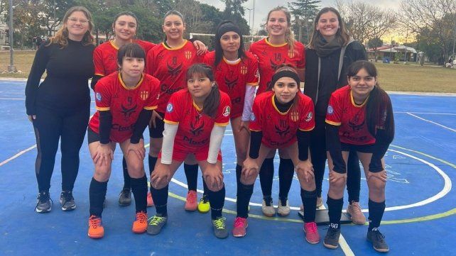 Neuquén recluta a futuras jugadoras de futsal. Neuquén recluta a futuras jugadoras de futsal.