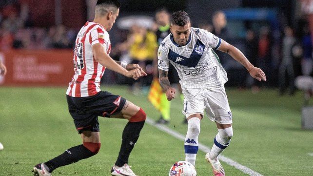 Estudiantes se lo empató sobre el final del partido a Vélez y sigue invicto.