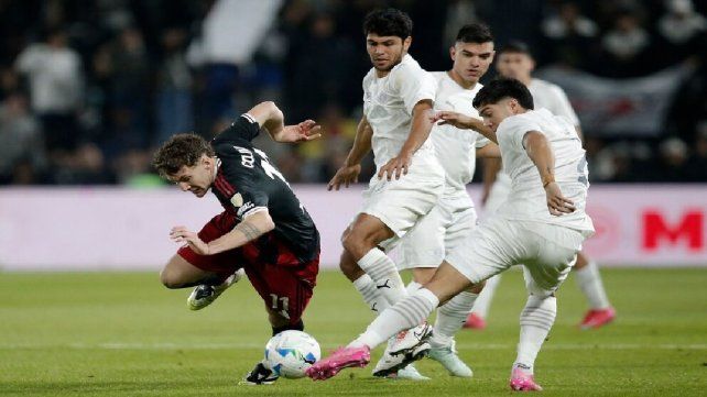 River y Libertad empatan sin goles en Paraguay. River y Libertad empatan sin goles en Paraguay.