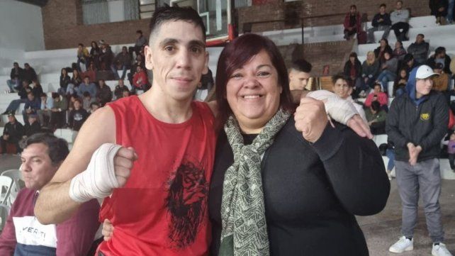 Nicolás Pagliaruzza y Moni, su mamá, están a cargo de la organización del espectáculo. La entrada en puerta tendrá un valor de 4.000 pesos. Nicolás Pagliaruzza y Moni, su mamá, están a cargo de la organización del espectáculo. La entrada en puerta tendrá un valor de 4.000 pesos.