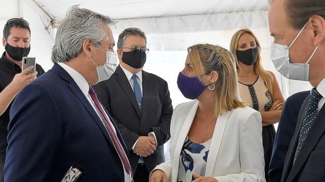 Bordet y Laura Stratta dialogan con el presidente Alberto Fernández en Concordia.