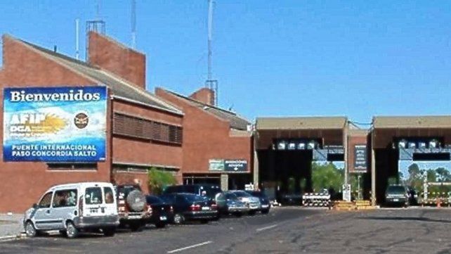 Los pasos fronterizos de Entre Ríos con Uruguay hoy están habilitados, pero se pide PCR.