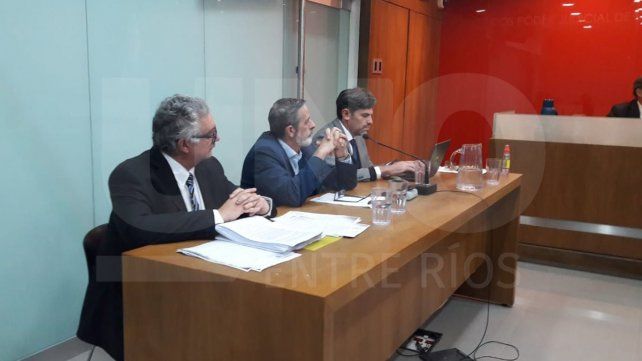El fiscal Ignacio Aramberry (der.) está a cargo de la acusación contra Rubén Ángel Vázquez. El fiscal Ignacio Aramberry (der.) está a cargo de la acusación contra Rubén Ángel Vázquez.