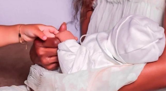 "Nunca es tarde para ser madre", manifestó la modelo Naomi Campbell que tomó por sorpresa a sus seguidores porque la noticia estaba bajo siete llaves