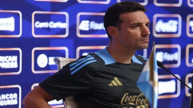 Lionel Scaloni confirmó el equipo en un 90% pero no dio pistas. Lionel Scaloni confirmó el equipo en un 90% pero no dio pistas.