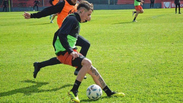 Patronato ensayó en su cancha con la mente en Ferro. Patronato ensayó en su cancha con la mente en Ferro.