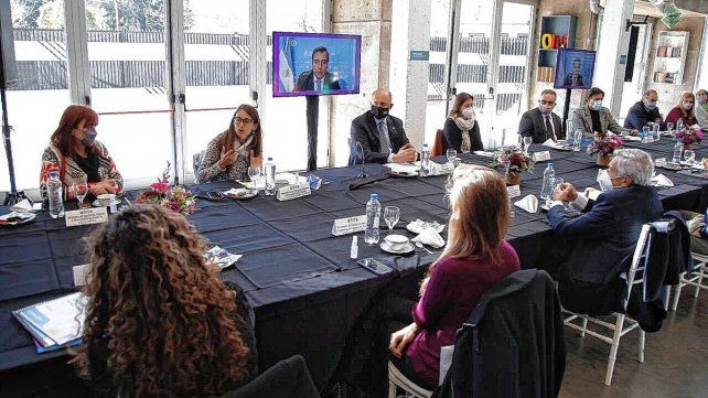 Las provincias de la Región Centro acordaron acciones de prevención de femicidios.