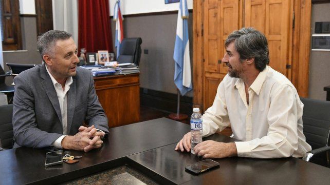 Ángel Giano y Gustavo Hein comenzaron la transición en la Presidencia de la Cámara de Diputados. Ángel Giano y Gustavo Hein comenzaron la transición en la Presidencia de la Cámara de Diputados.