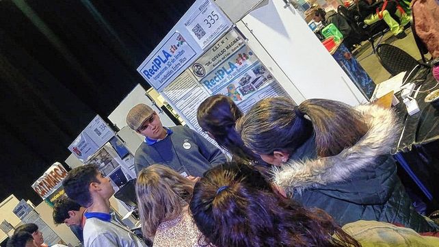 Recipla. Fue el trabajo que presentó la escuela de Educación Técnica Nº1 "Dr. Osvaldo Magnasco" de Rosario del Tala. Recipla. Fue el trabajo que presentó la escuela de Educación Técnica Nº1 "Dr. Osvaldo Magnasco" de Rosario del Tala.