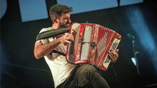 Juan Manuel Billat será uno de los artistas que estarán en el cierre de la Semana de la Ciudad. Juan Manuel Billat será uno de los artistas que estarán en el cierre de la Semana de la Ciudad.