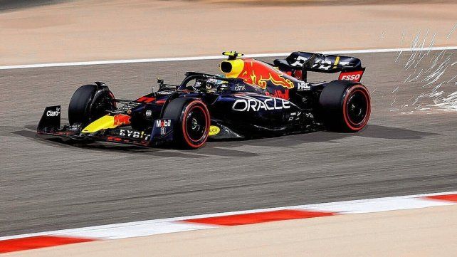 Pérez le ganó la pulseada a las dos Ferrari.