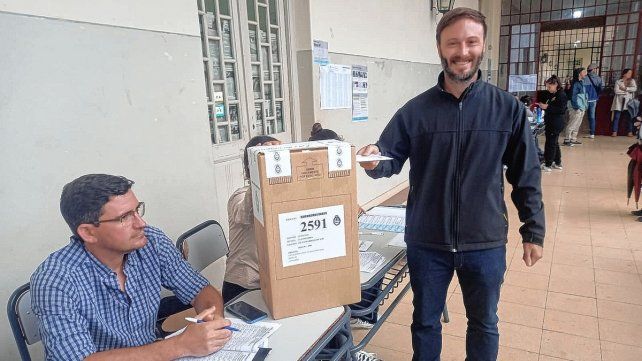 Francisco Azcue candidato a Intendente a Concordia por Juntos por Entre Ríos Francisco Azcue candidato a Intendente a Concordia por Juntos por Entre Ríos