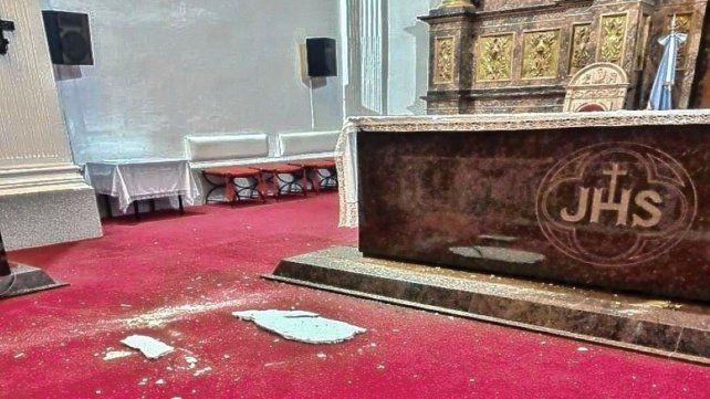 Daños en la Catedral de Concordia. Daños en la Catedral de Concordia.