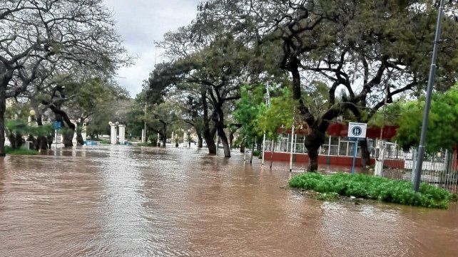 Destacan que nunca se había dado tres onda de crecida. Destacan que nunca se había dado tres onda de crecida.