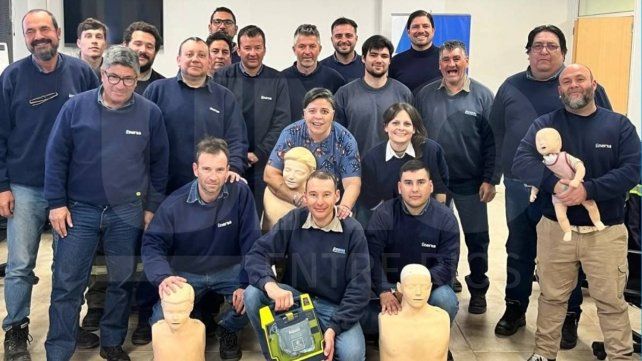 Lucas y sus compañeros de trabajo realizaron una capacitación sobre RCP días atrás Lucas y sus compañeros de trabajo realizaron una capacitación sobre RCP días atrás