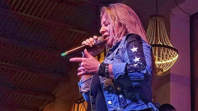 Dalila hizo bailar a todos con sus temas.