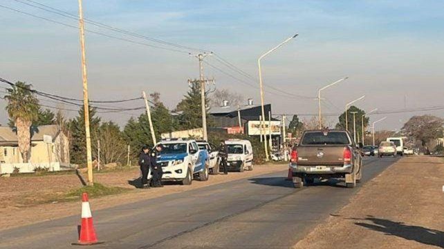Motocicleta cayó en Ruta 130 y una joven sufrió la quebradura de su muñeca Motocicleta cayó en Ruta 130 y una joven sufrió la quebradura de su muñeca