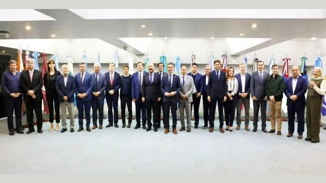 Los gobernadores enviarán a sus ministros de Economía a un encuentro con el delegado de Luis Caputo. Los gobernadores enviarán a sus ministros de Economía a un encuentro con el delegado de Luis Caputo.