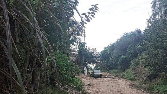 Calle Pedro Londero al final, una zona postergada donde la gente no tiene agua corriente Calle Pedro Londero al final, una zona postergada donde la gente no tiene agua corriente