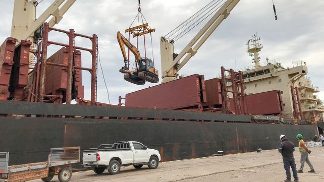 El Puerto de Concepción del Uruguay sigue siendo el punto de salida de las exportaciones entrerrianas. El Puerto de Concepción del Uruguay sigue siendo el punto de salida de las exportaciones entrerrianas.