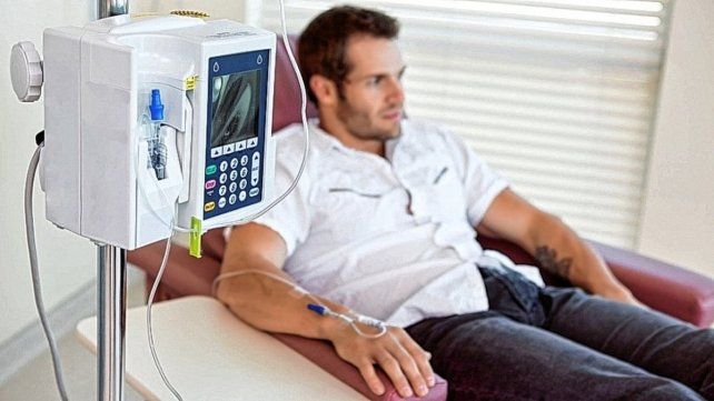 El cáncer renal. Suele no presentar síntomas en sus estadios iniciales, y la detección se realiza por hallazgos casuales en estudios de rutina.