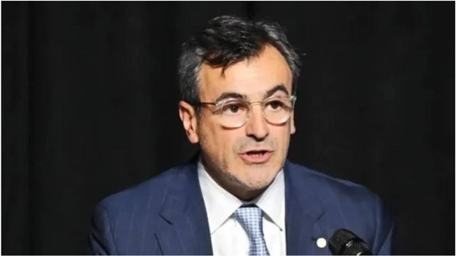 El presidente de la UIA alertó por el "sobrecosto estructural que atraviesa a toda la economía argentina" El presidente de la UIA alertó por el "sobrecosto estructural que atraviesa a toda la economía argentina"