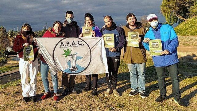 Agricultores. La APAC es una de las organizaciones que promueve el uso medicinal del cannabis.