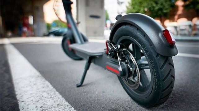 Los monopatines eléctricos todavía circulan en un limbo regulatorio Los monopatines eléctricos todavía circulan en un limbo regulatorio