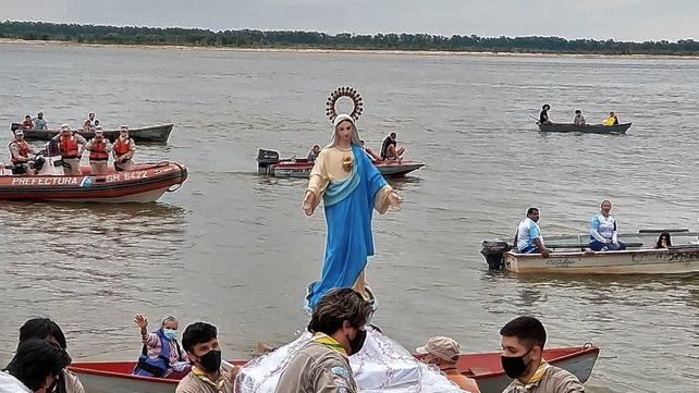 Muestra de fe. La imagen del Inmaculado Corazón de María y la tradicional llegada a la zona de los miradores de Bajada Grande. Muestra de fe. La imagen del Inmaculado Corazón de María y la tradicional llegada a la zona de los miradores de Bajada Grande.