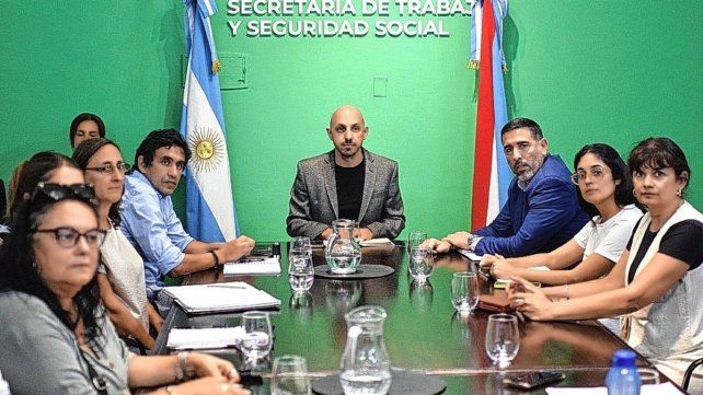 Agmer rechazó la propuesta salarial del Gobierno provincial. Agmer rechazó la propuesta salarial del Gobierno provincial.