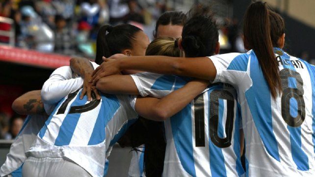 Argentina debutó con triunfo en la Copa América: gran asistencia de la crespense Agostina Holzheier Argentina debutó con triunfo en la Copa América: gran asistencia de la crespense Agostina Holzheier