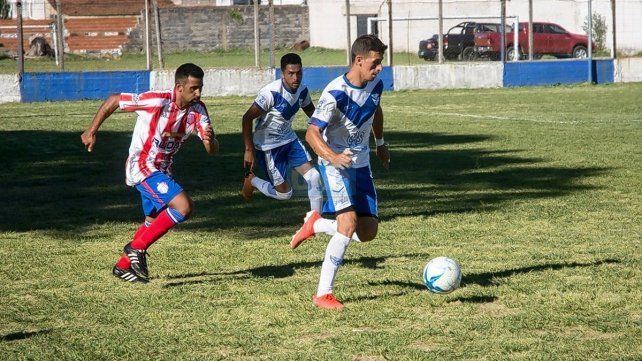 Lazaneo anotó el primer gol de Sportivo Urquiza.