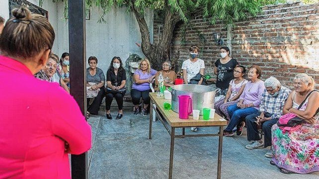 Casa Ombú es un lugar para el encuentro de los vecinos.