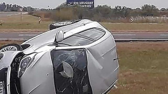 Dos automóviles colisionaron en el cruce de rutas 127 y 32