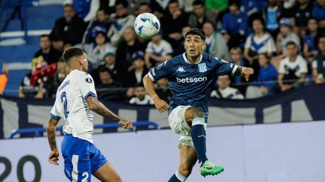 Racing y eliminó a Vélez por Copa Libertadores. Racing y eliminó a Vélez por Copa Libertadores.
