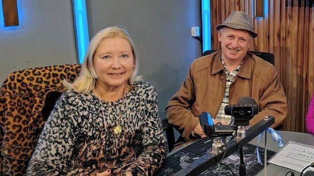 Marina Raspini y Sergio Cavallo forman parte de la Asociación de Amigos del Museo Histórico Provincial “Martiniano Leguizamón” Marina Raspini y Sergio Cavallo forman parte de la Asociación de Amigos del Museo Histórico Provincial “Martiniano Leguizamón”