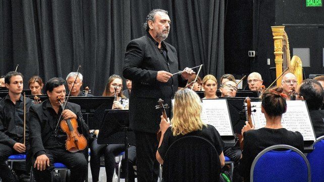 Luis Gorelik tomó la posta de la Orquesta Sinfónica de Entre Ríos en 2010, que desde hacía 30 años era dirigida por el maestro Reinaldo Zemba