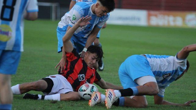Copa Túnel Subfluvial: Patronato goleó en el Grella y pasó a semifinales Copa Túnel Subfluvial: Patronato goleó en el Grella y pasó a semifinales