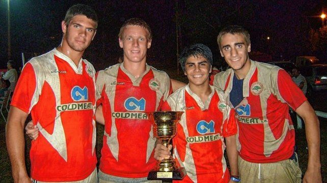 Marcos Kremer a la izquierda haciendo sus primeros pasos en el rugby. Marcos Kremer a la izquierda haciendo sus primeros pasos en el rugby.